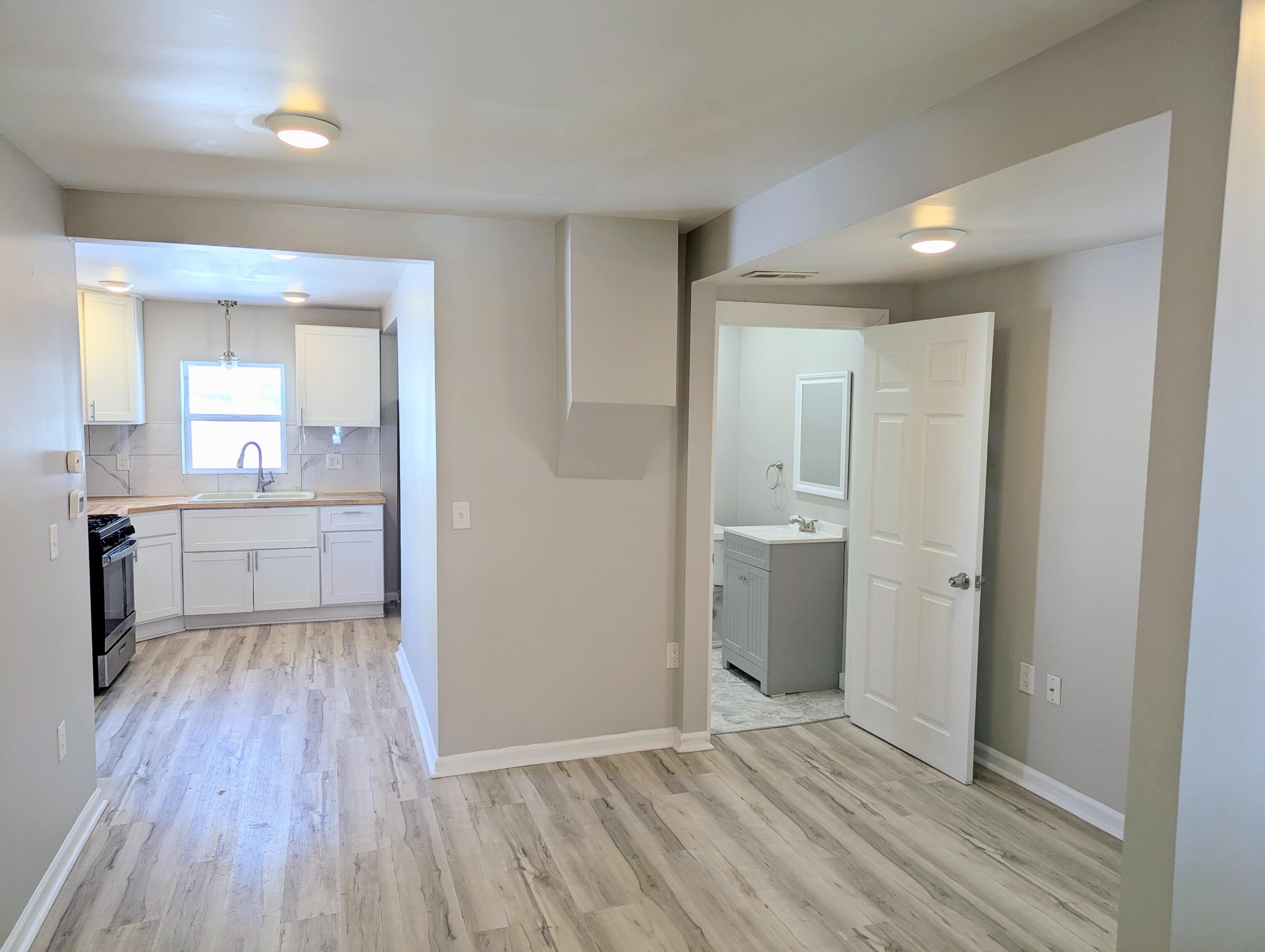 1402 North Avenue NE