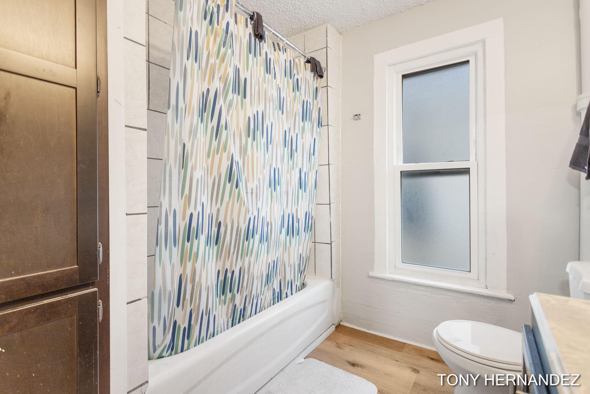 1402 North Avenue NE