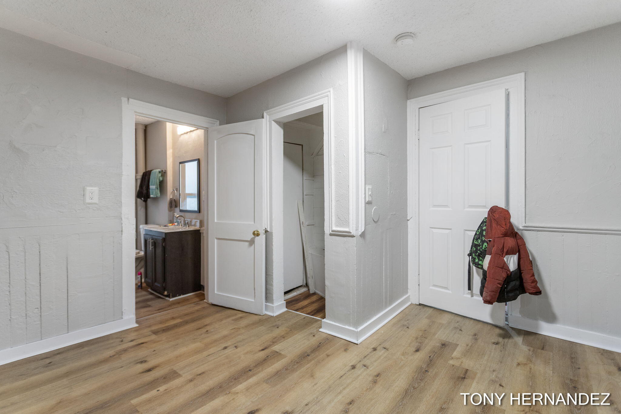 1402 North Avenue NE