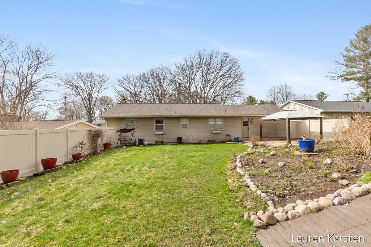 5520 Greenboro Drive SE