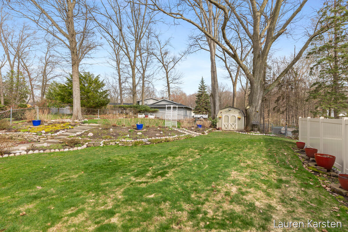 5520 Greenboro Drive SE