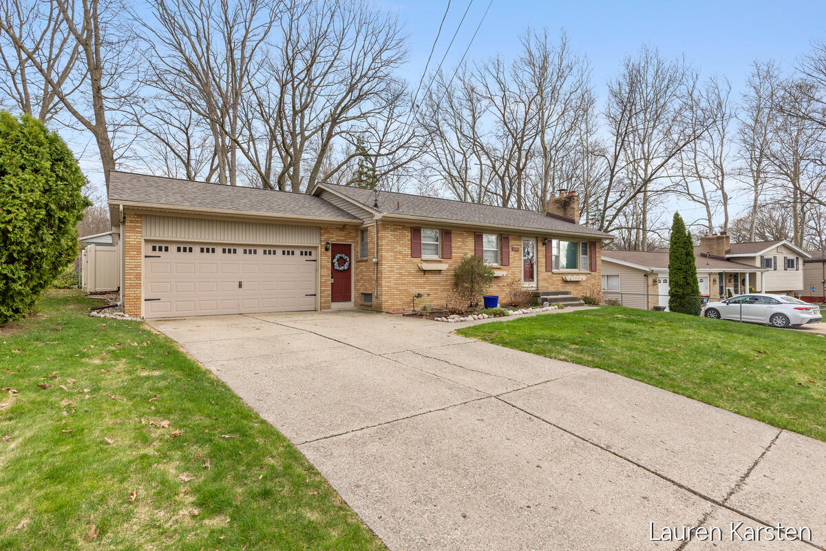 5520 Greenboro Drive SE
