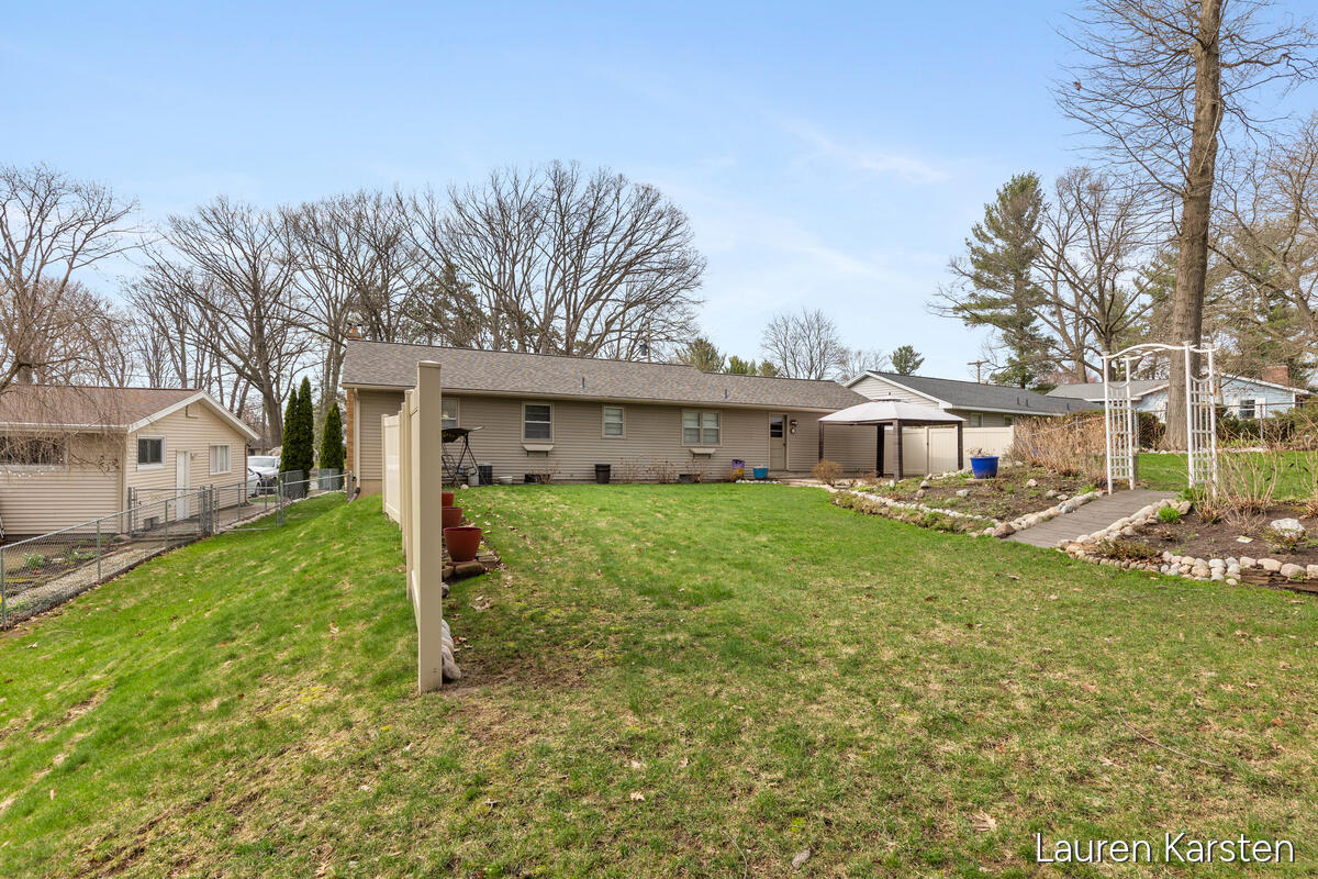 5520 Greenboro Drive SE