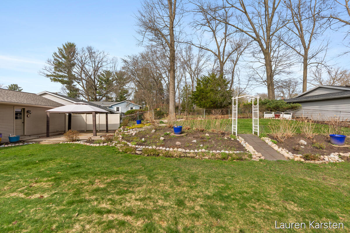 5520 Greenboro Drive SE
