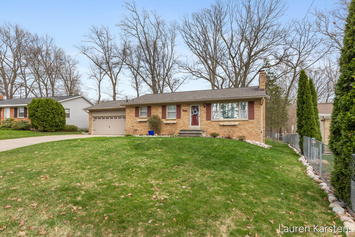 5520 Greenboro Drive SE