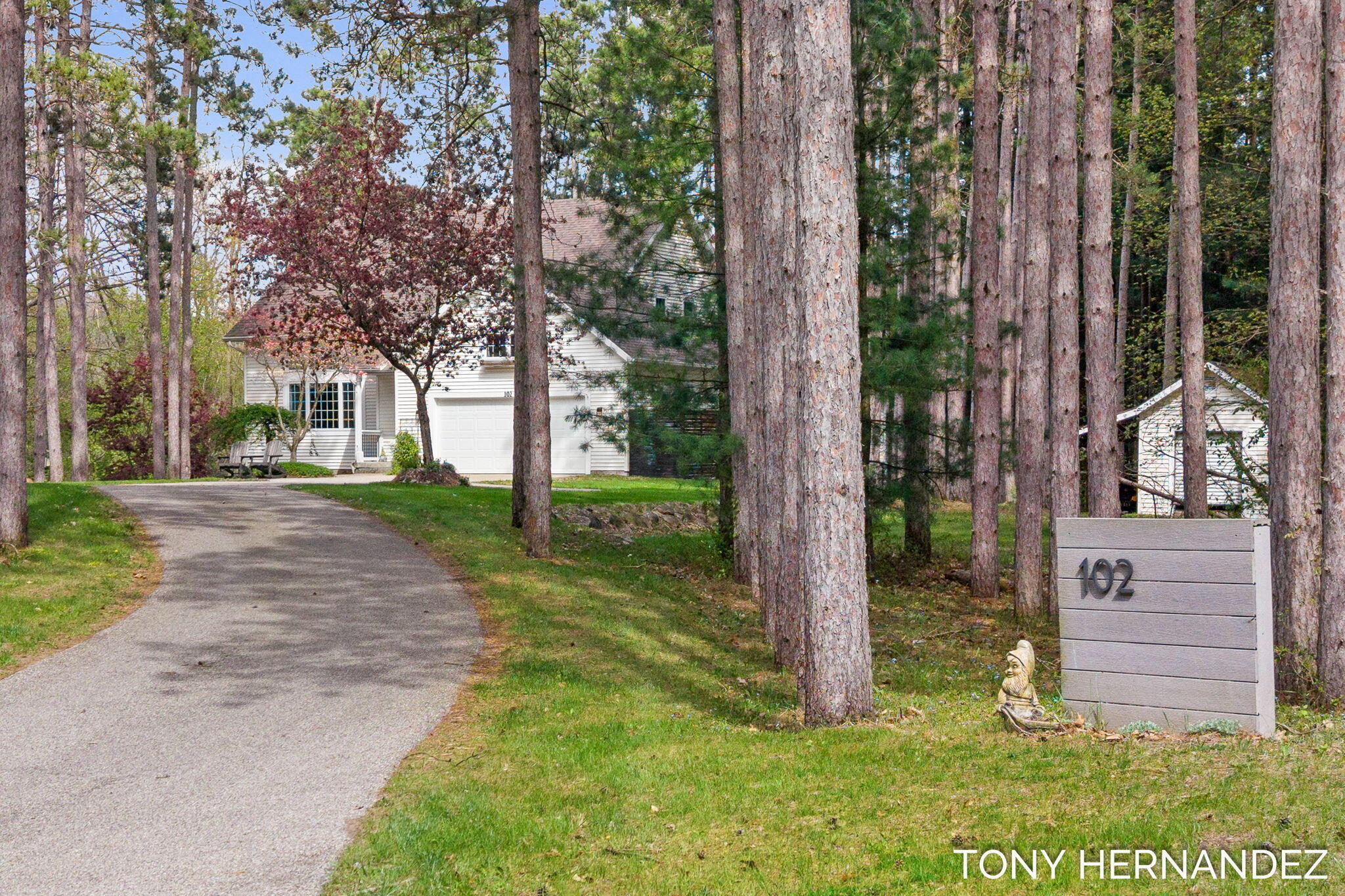 102 Sagamore Trail SE