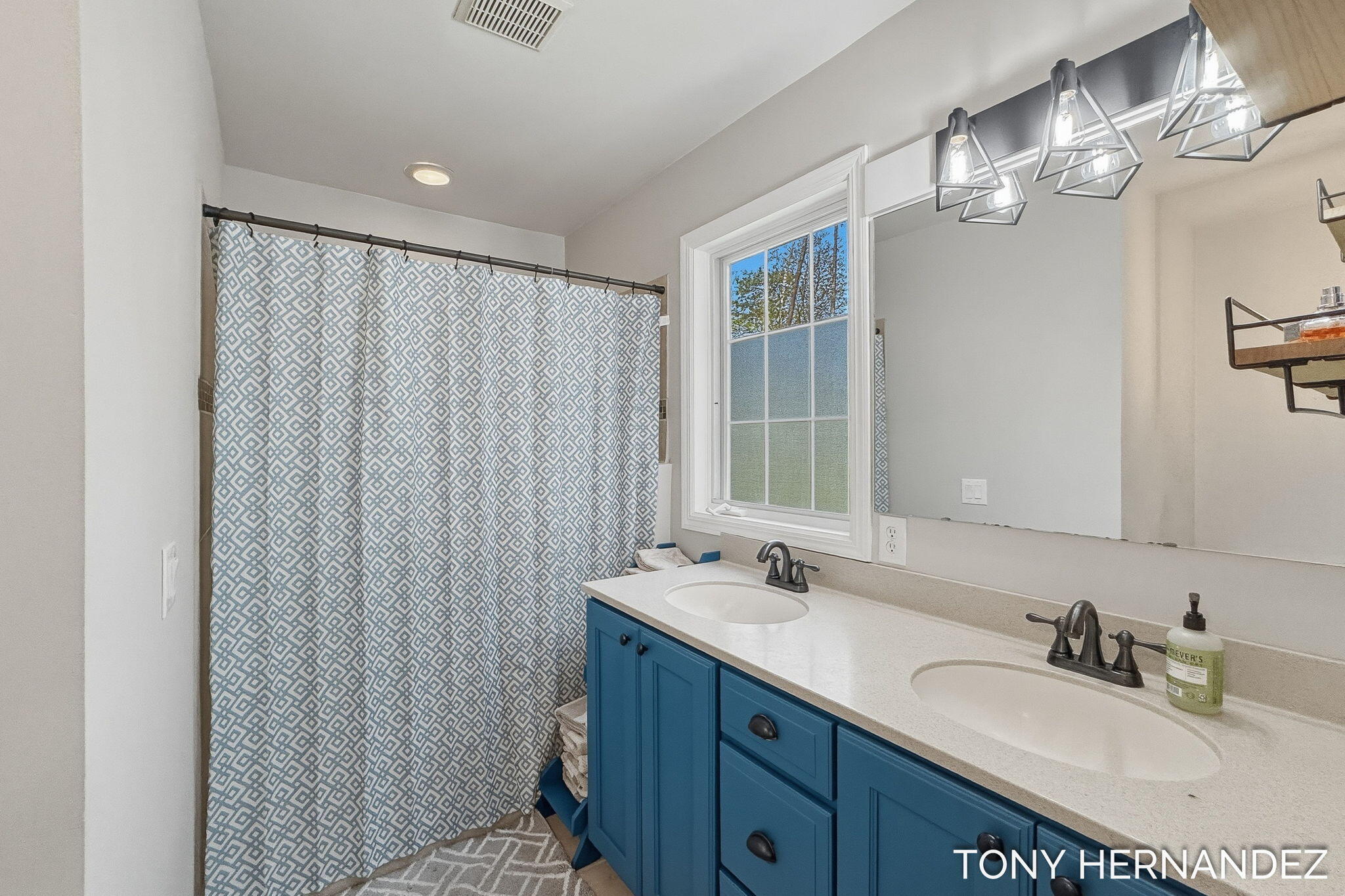 102 Sagamore Trail SE