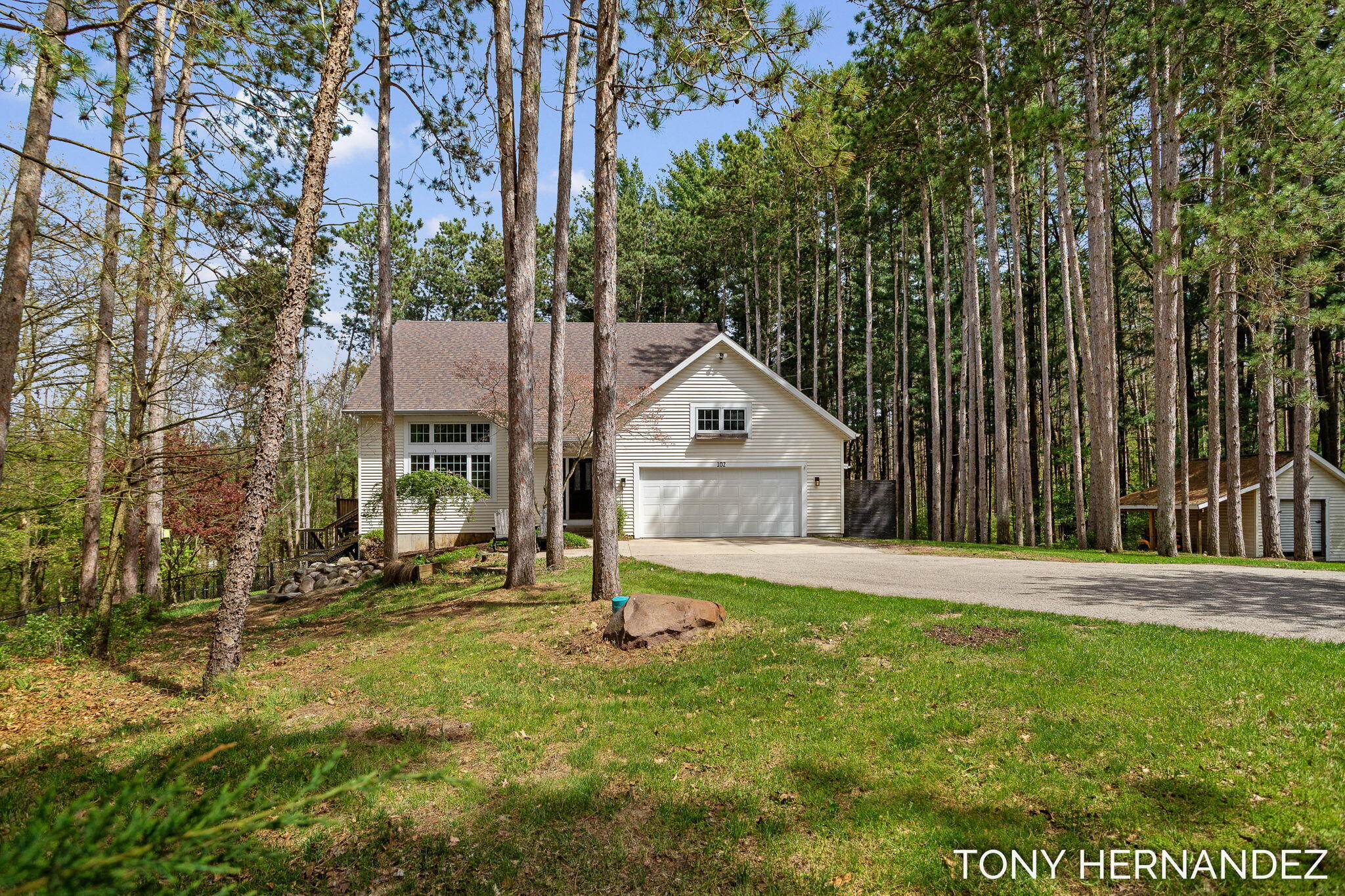 102 Sagamore Trail SE