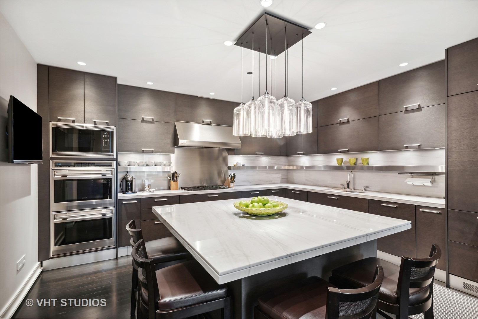 77 E Walton Street Unit: 25B