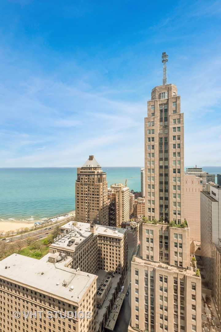 77 E Walton Street Unit: 25B