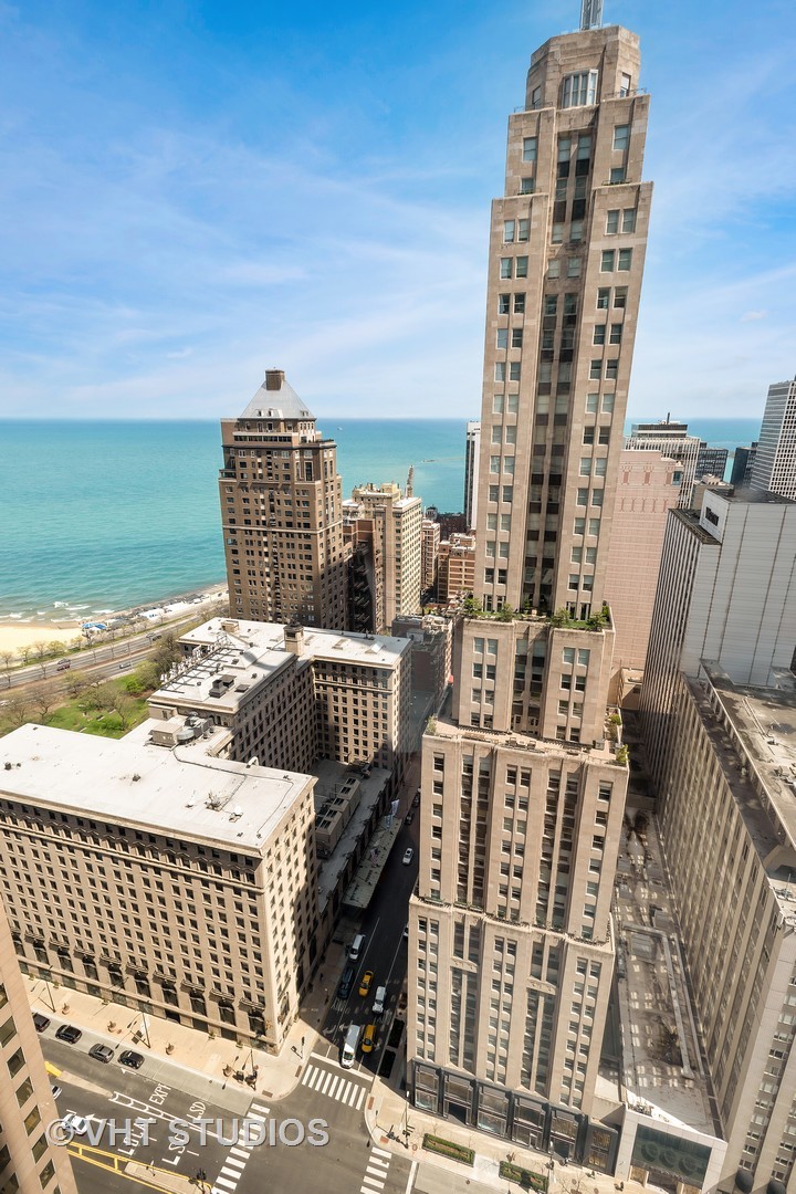 77 E Walton Street Unit: 25B