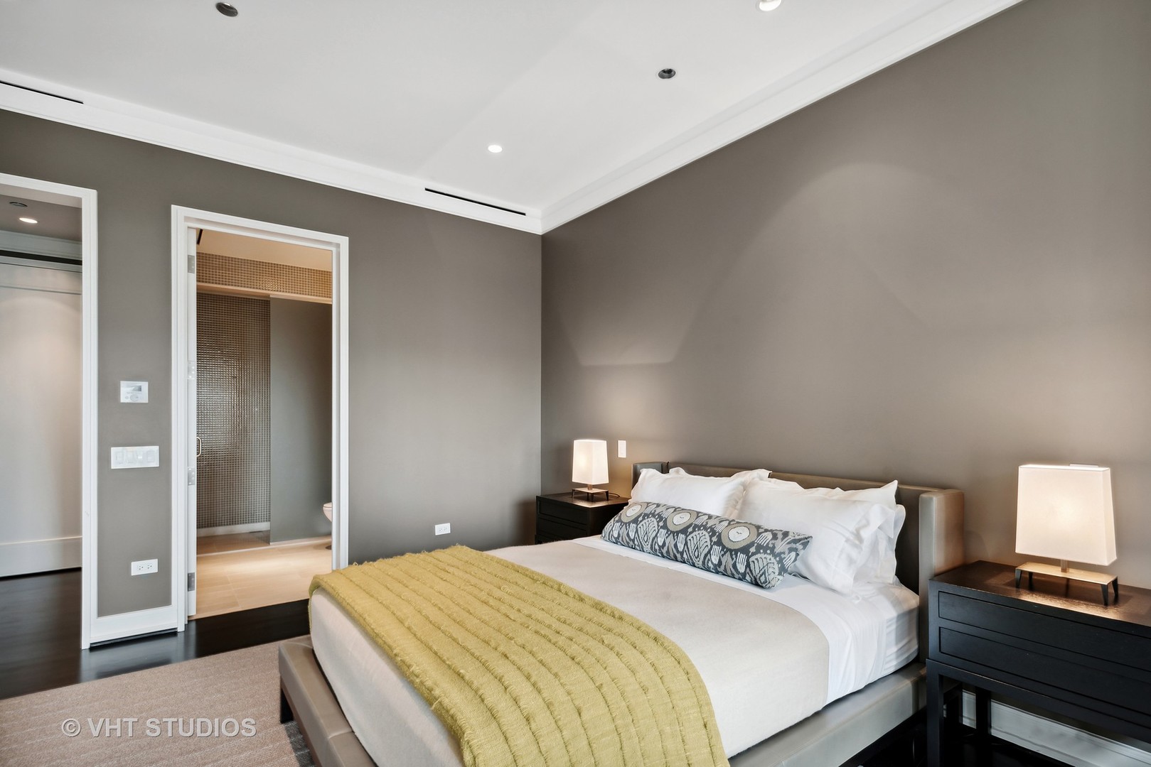 77 E Walton Street Unit: 25B