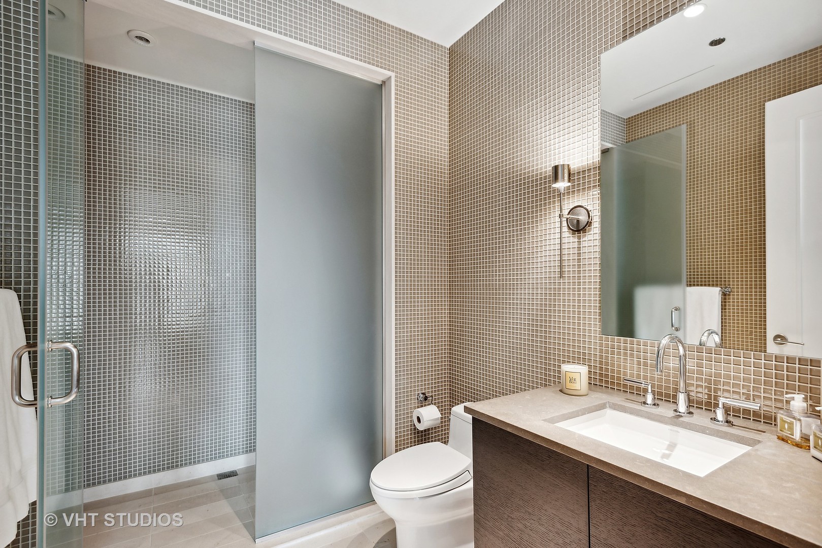 77 E Walton Street Unit: 25B