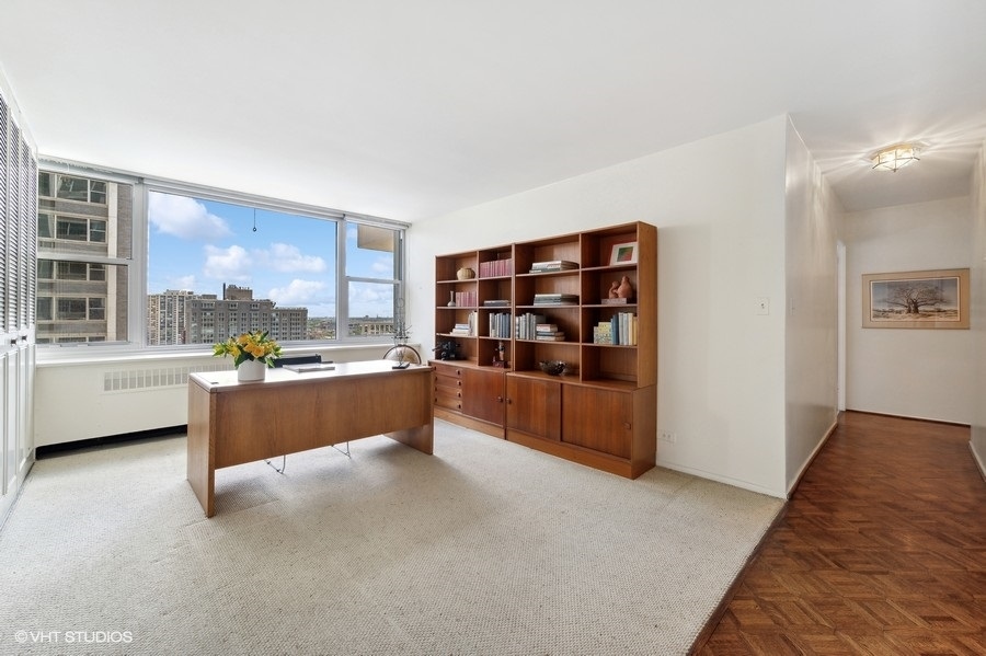 4250 N Marine Drive Unit: 2133-2135