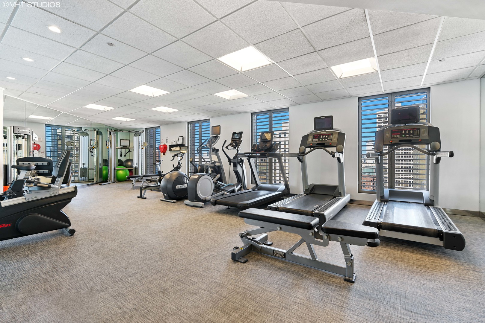 950 N Michigan Avenue Unit: 4804