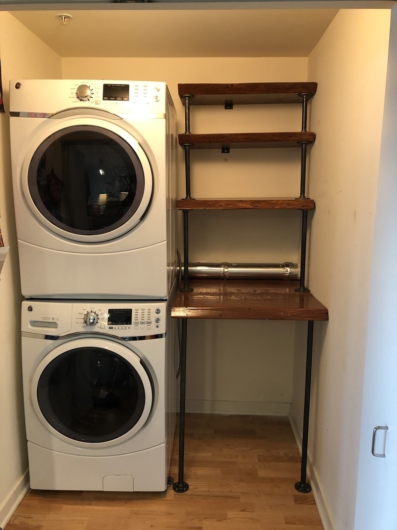 900 Chicago Avenue Unit: 501