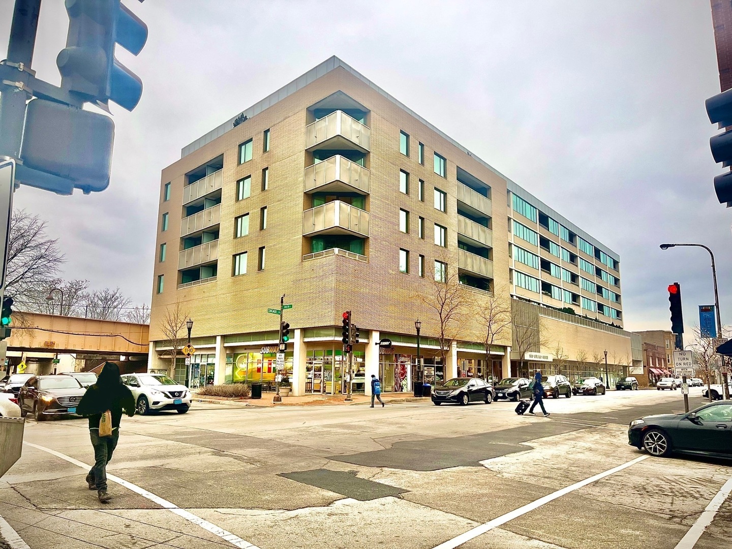 900 Chicago Avenue Unit: 501