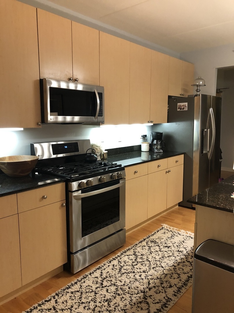 900 Chicago Avenue Unit: 501