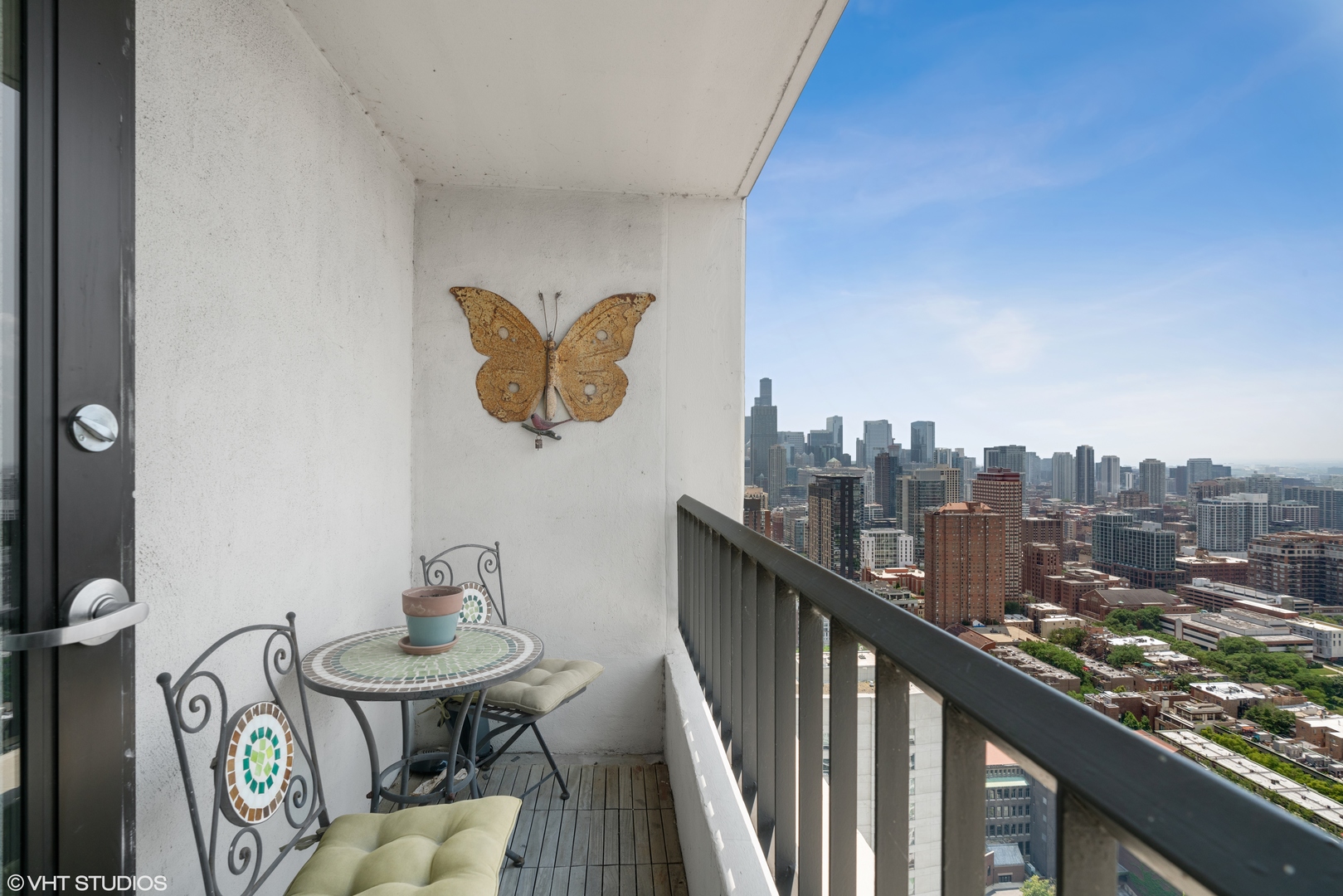 1030 N State Street Unit: 39B