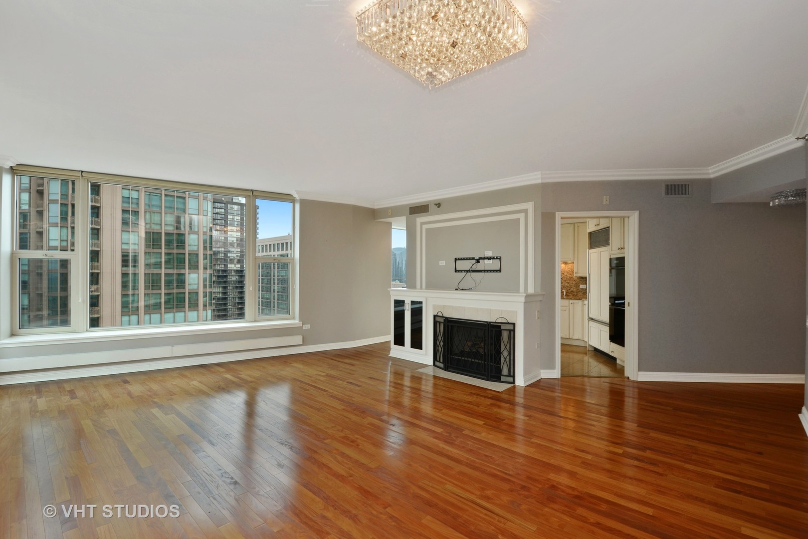 25 E SUPERIOR Street Unit: 3604