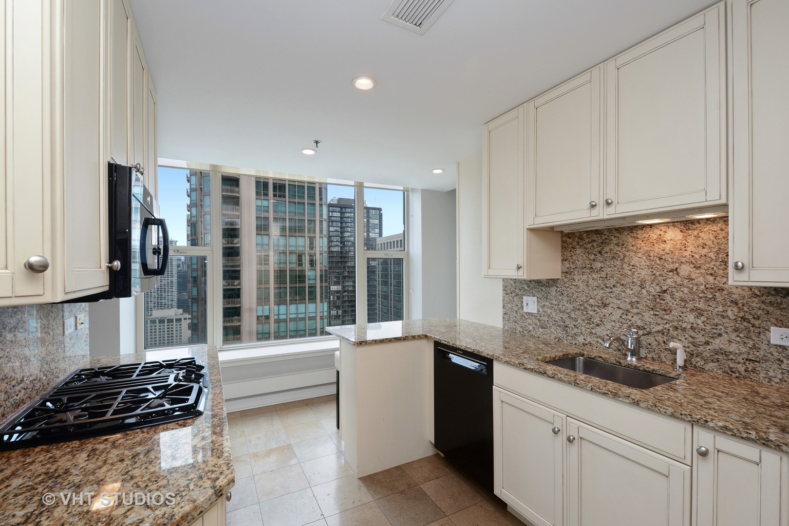 25 E SUPERIOR Street Unit: 3604