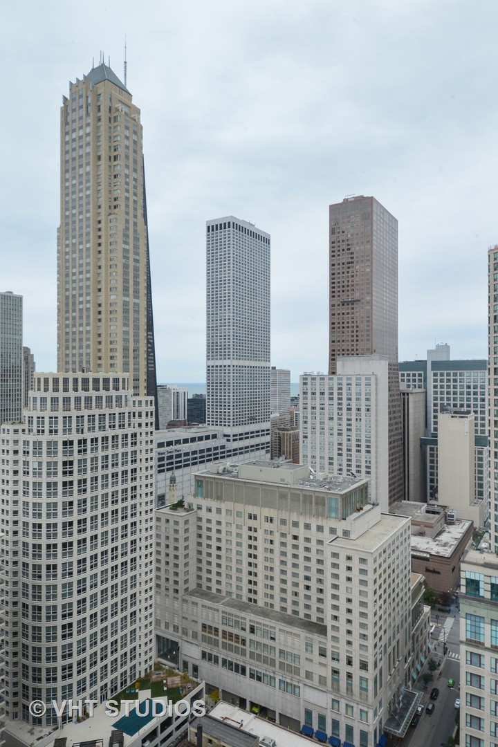 25 E SUPERIOR Street Unit: 3604