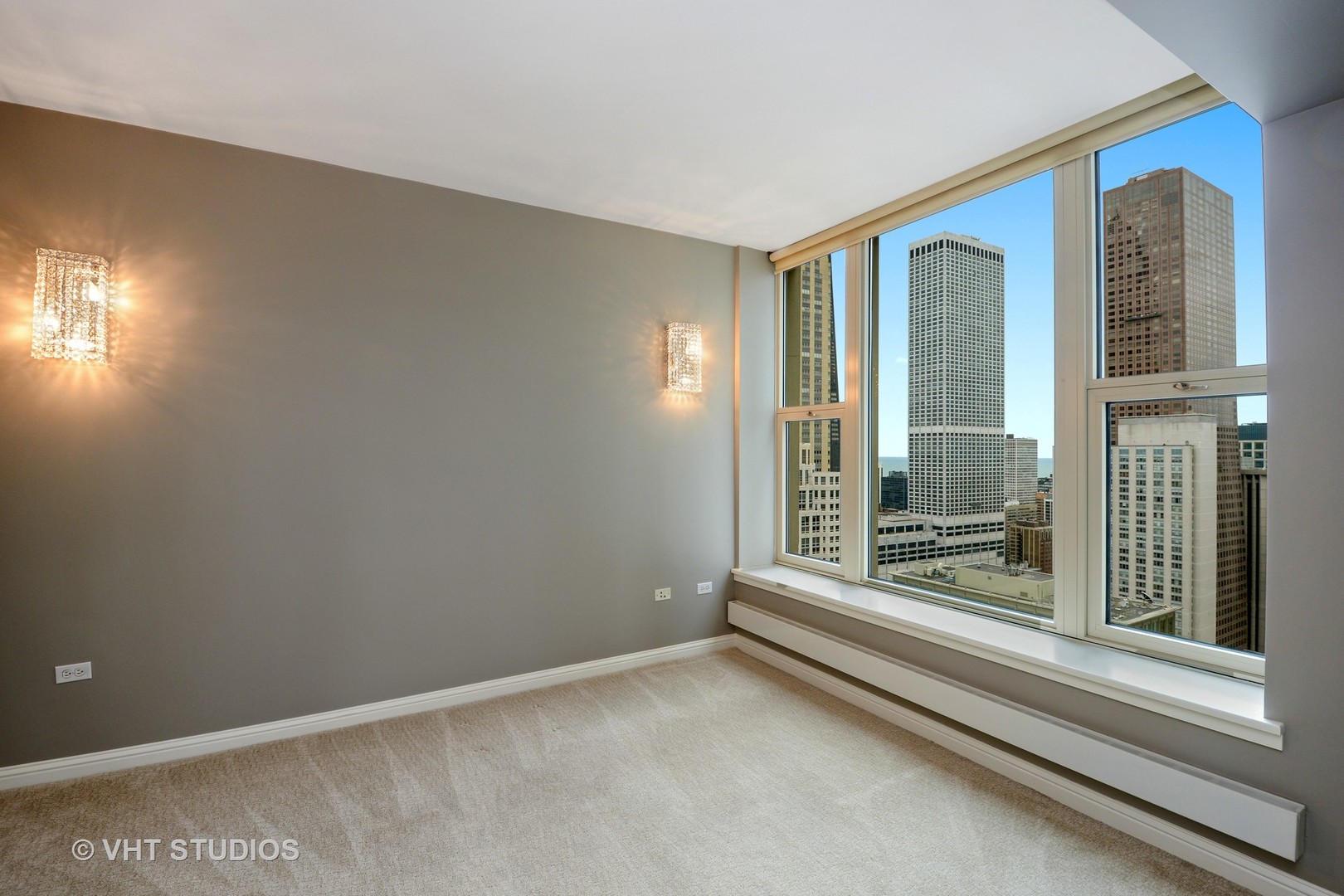 25 E SUPERIOR Street Unit: 3604