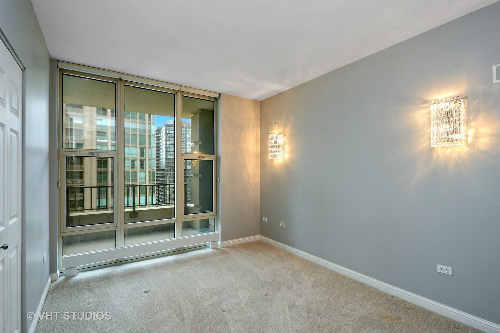 25 E SUPERIOR Street Unit: 3604