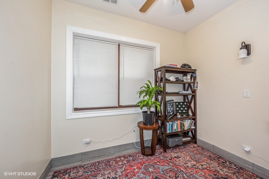 3037 W Lyndale Street Unit: 1