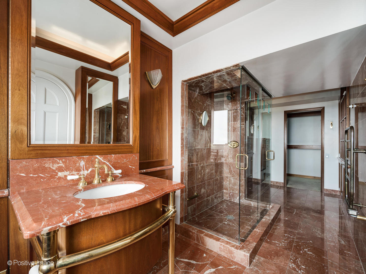 2430 N LAKEVIEW Avenue Unit: 11-12N