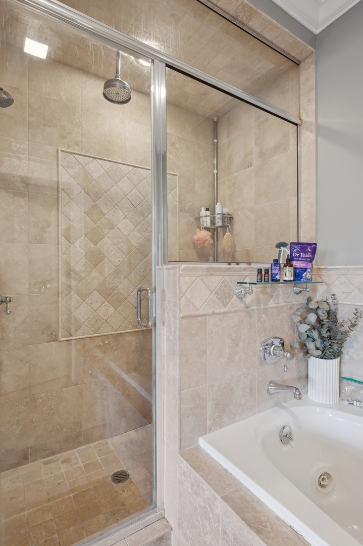 2712 N Lehmann Court Unit: 4N