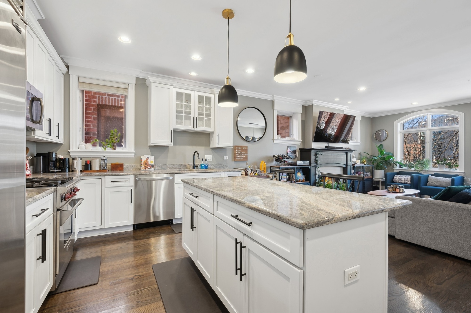 2712 N Lehmann Court Unit: 4N