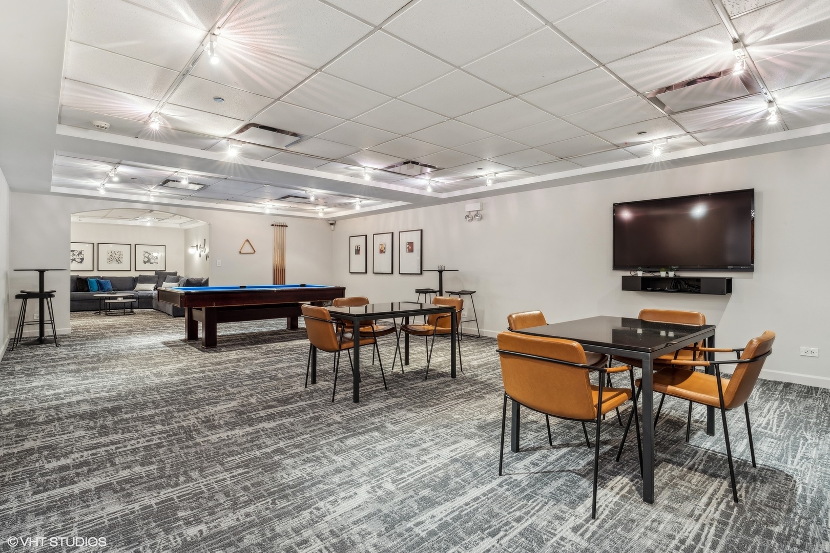 30 E Huron Street Unit: 1110