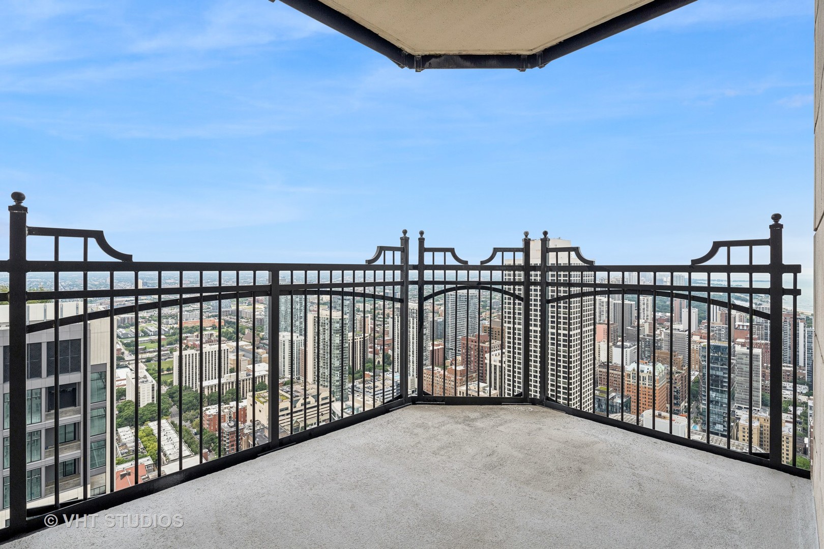 11 E Walton Street Unit: 4902