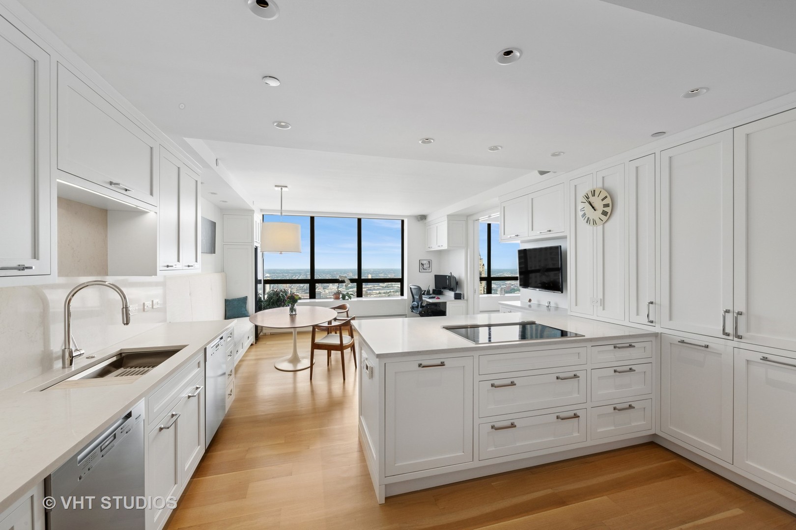 180 E Pearson Street Unit: 5201