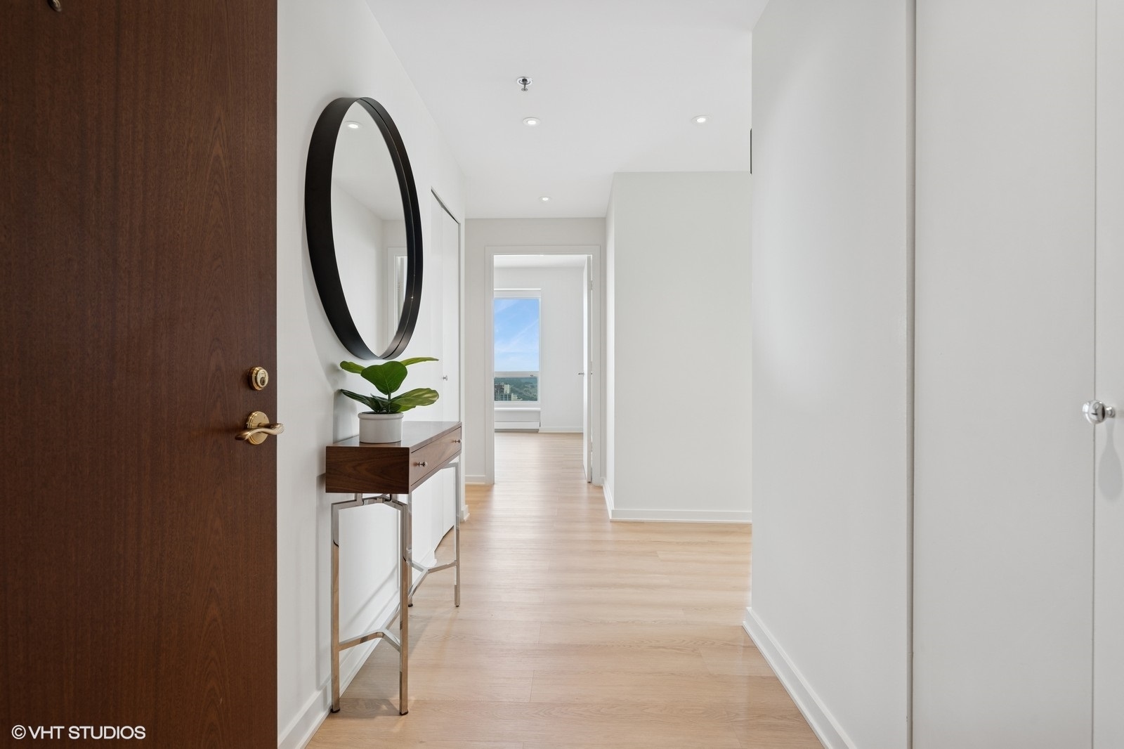 57 E Delaware Place Unit: 3703