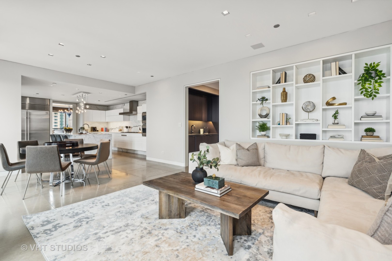11 E Walton Street Unit: 4902