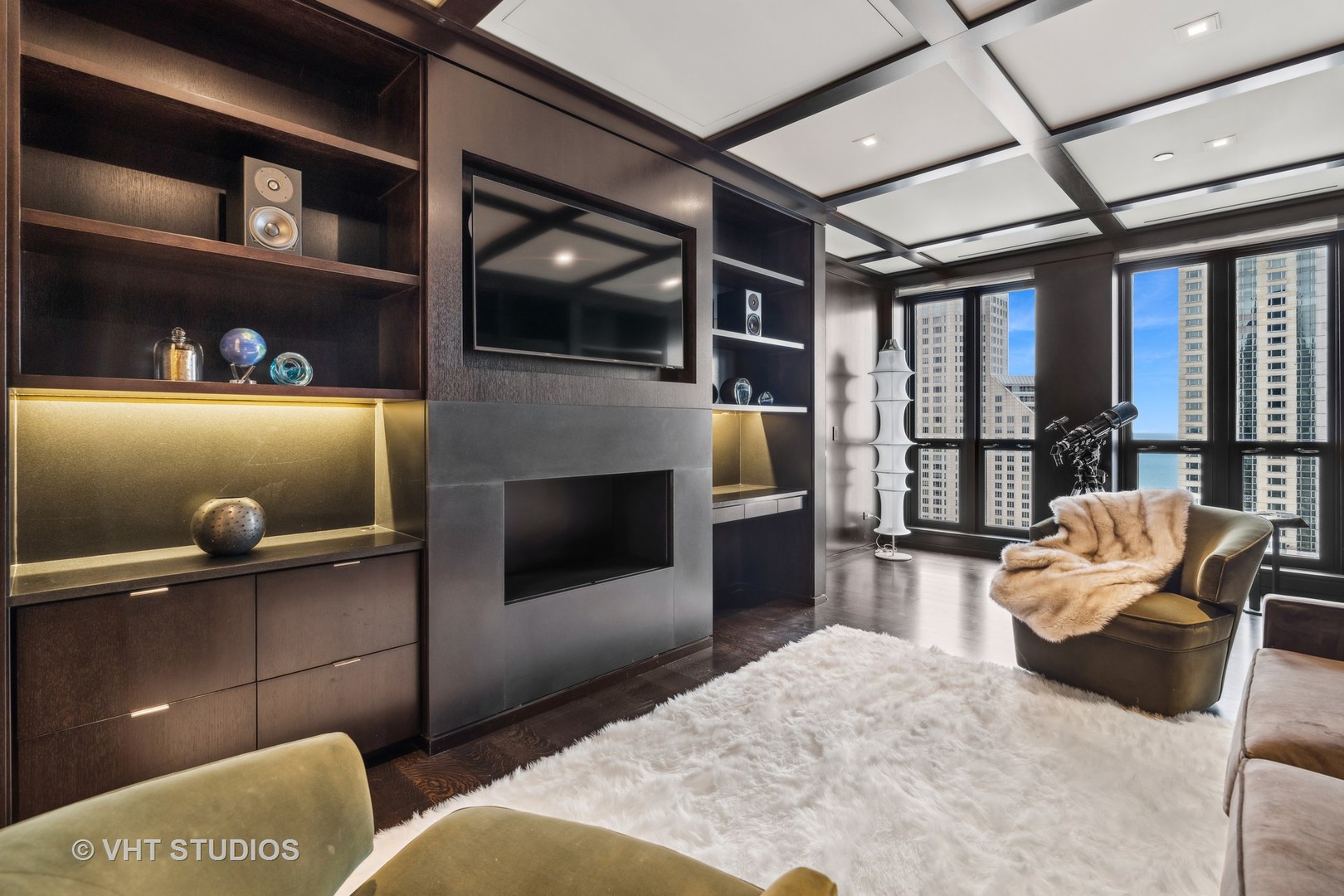 11 E Walton Street Unit: 4902