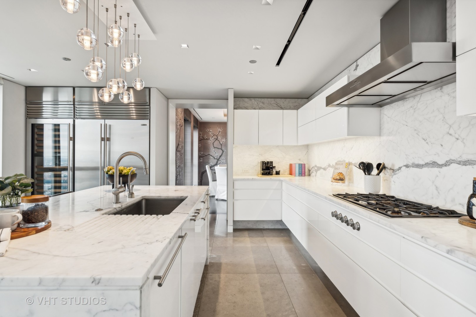 11 E Walton Street Unit: 4902