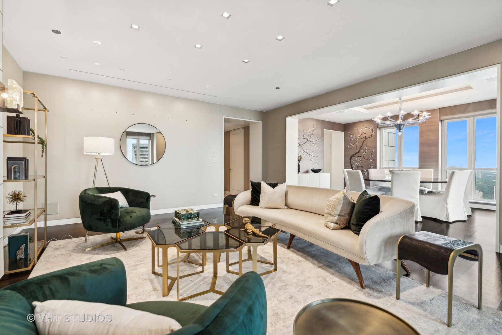11 E Walton Street Unit: 4902