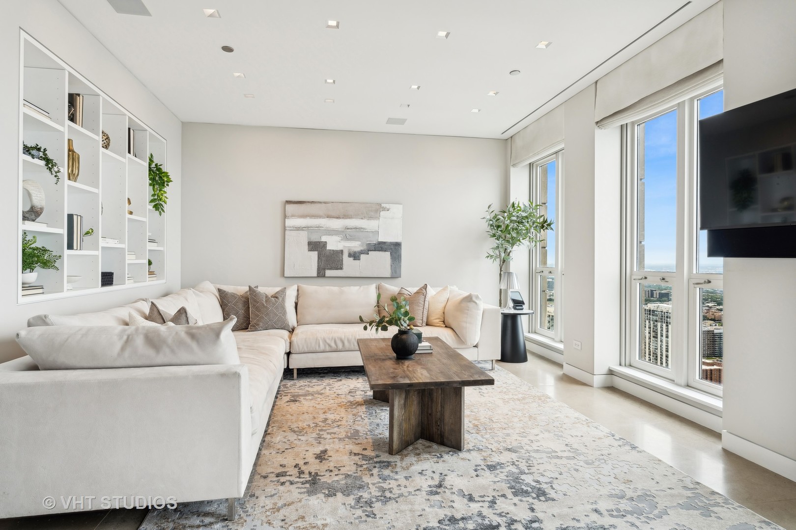 11 E Walton Street Unit: 4902