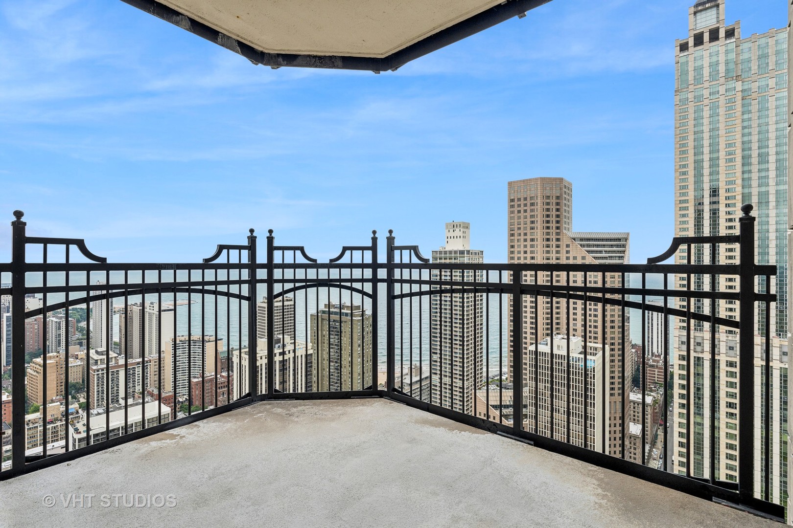 11 E Walton Street Unit: 4902