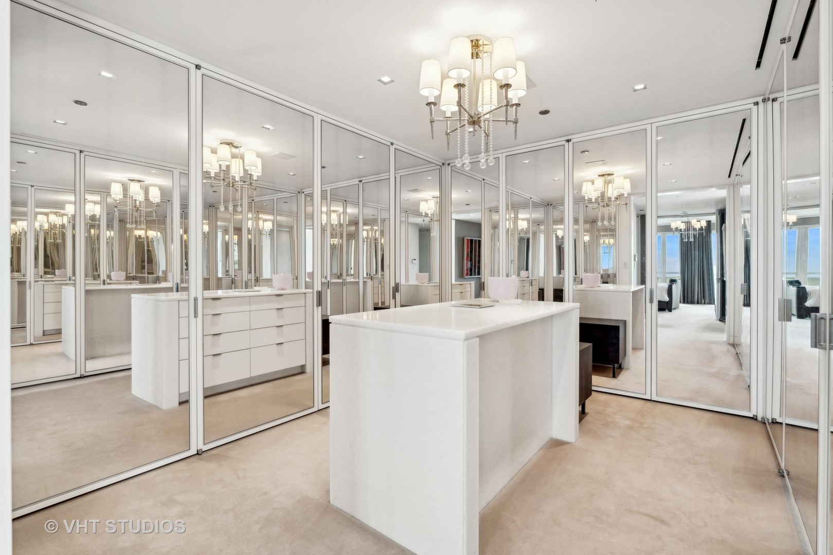 11 E Walton Street Unit: 4902