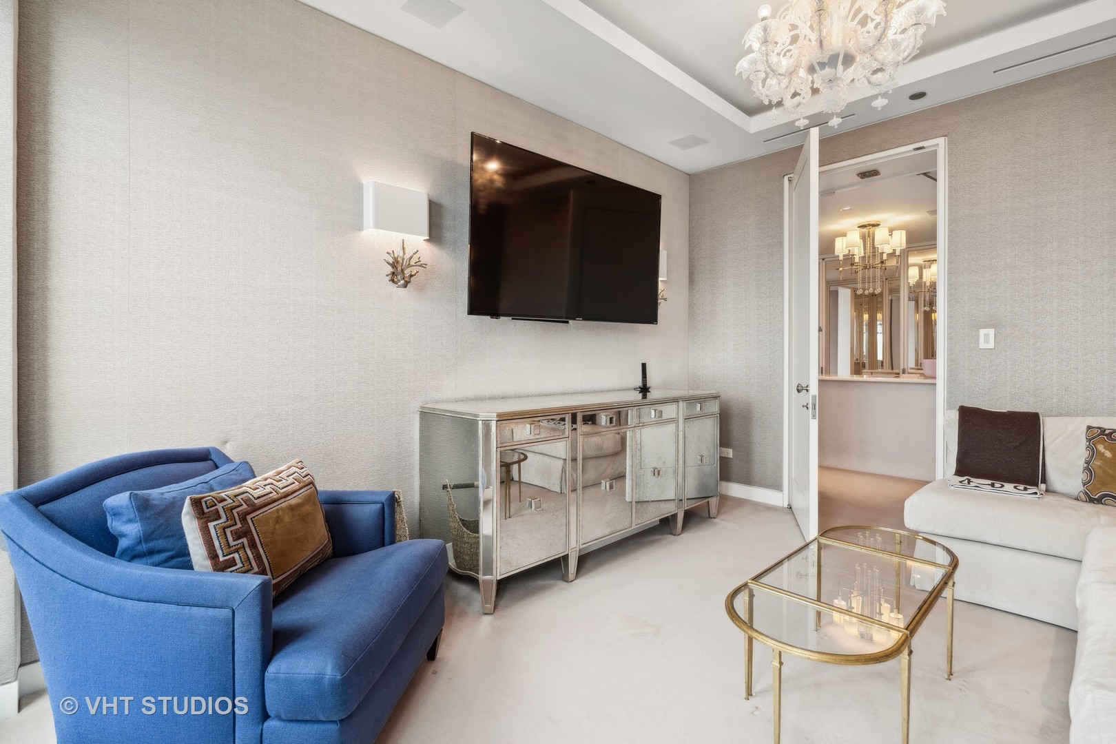 11 E Walton Street Unit: 4902