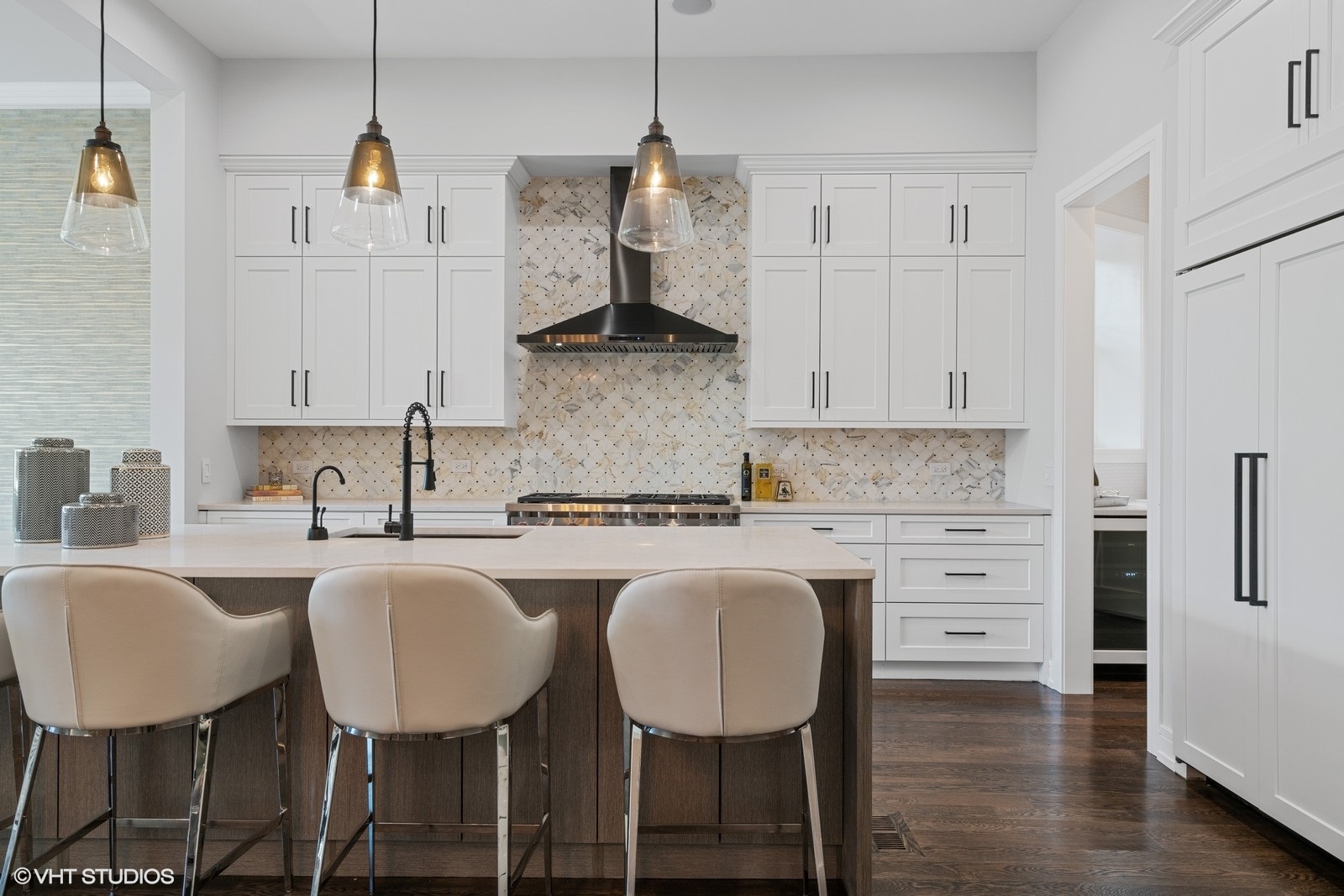 4148 N Greenview Avenue