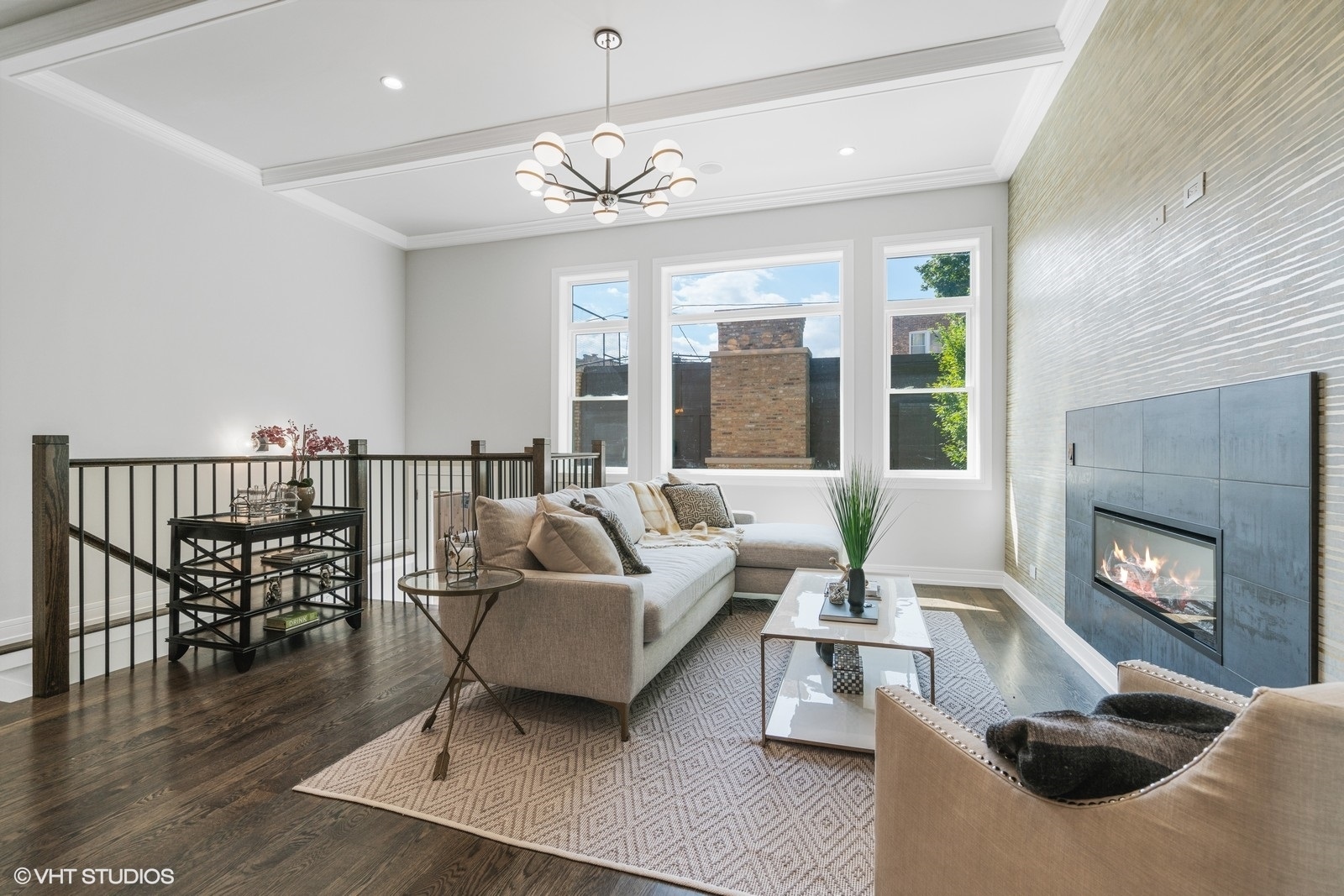 4148 N Greenview Avenue