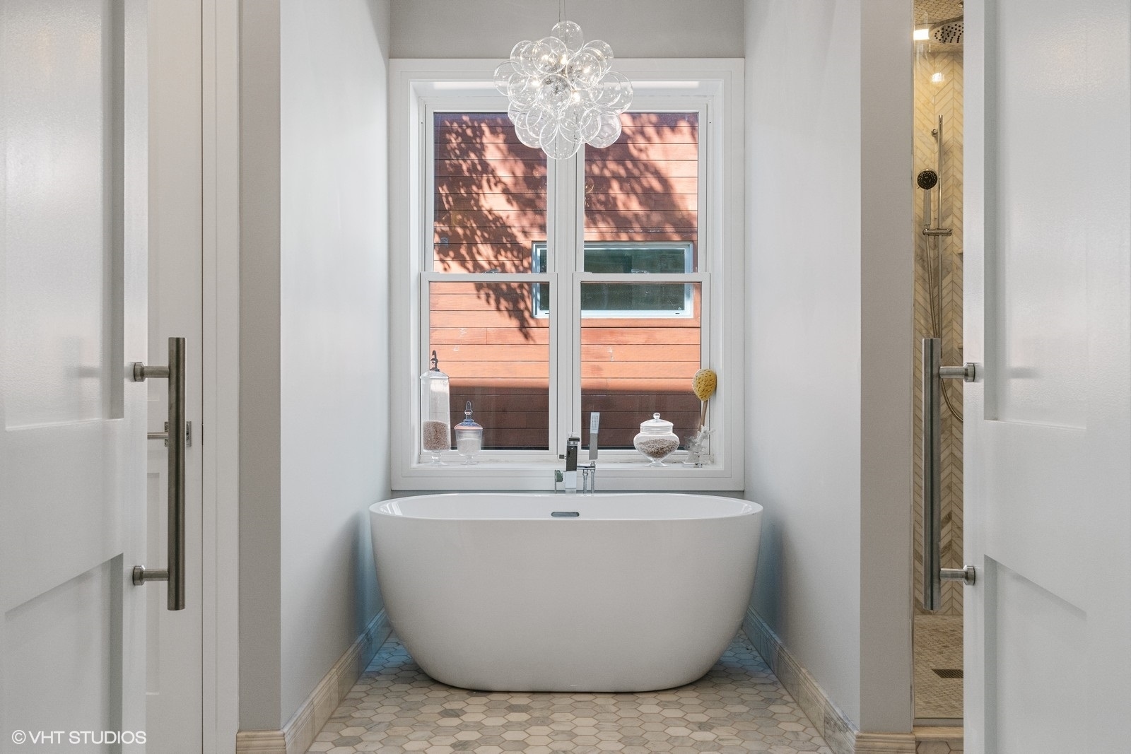 4148 N Greenview Avenue