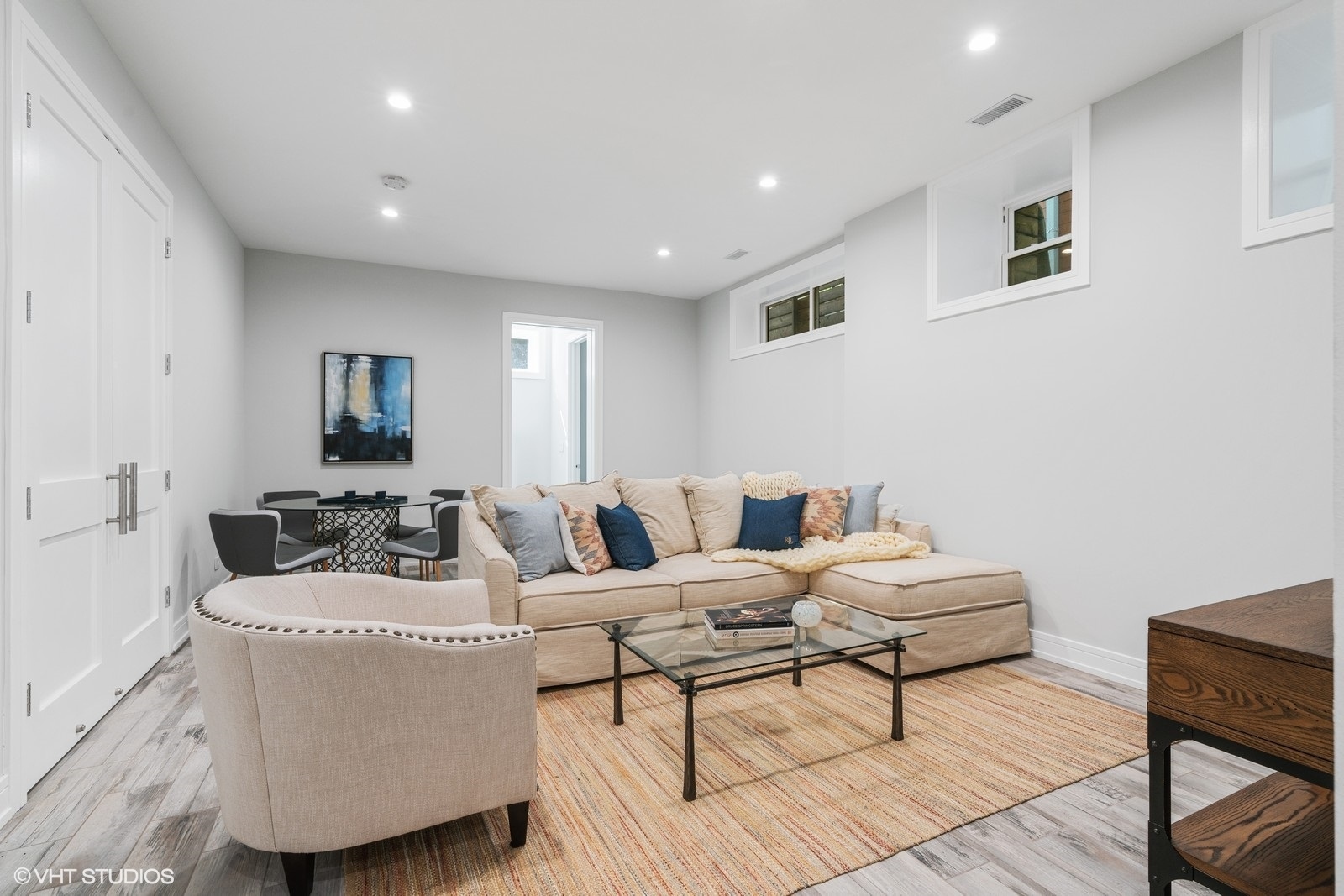 4148 N Greenview Avenue