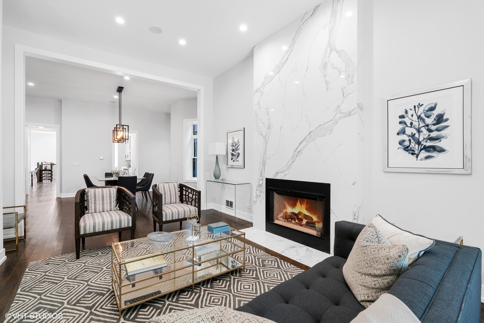 4148 N Greenview Avenue