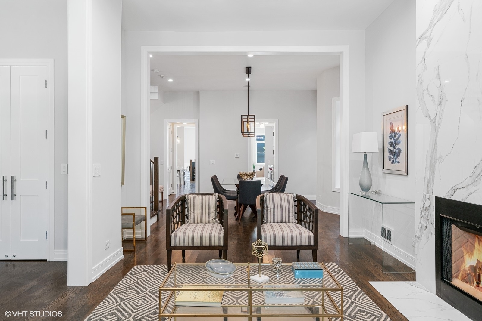 4148 N Greenview Avenue